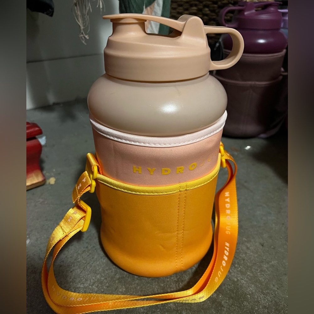 Tan HydroJug with sleeve